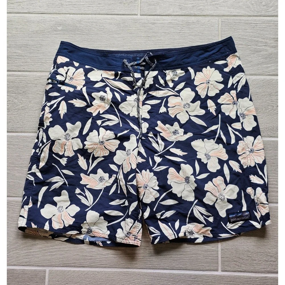 Patagonia Wavefarer Boardshorts Mens 19in Navy Floral Swim Trunks Size 34